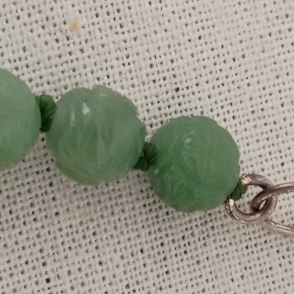 ❤️GSJ 925 STERLING GREEN CARVED JADEITE KNOTTED NECKLACE - Picture 3 of 5